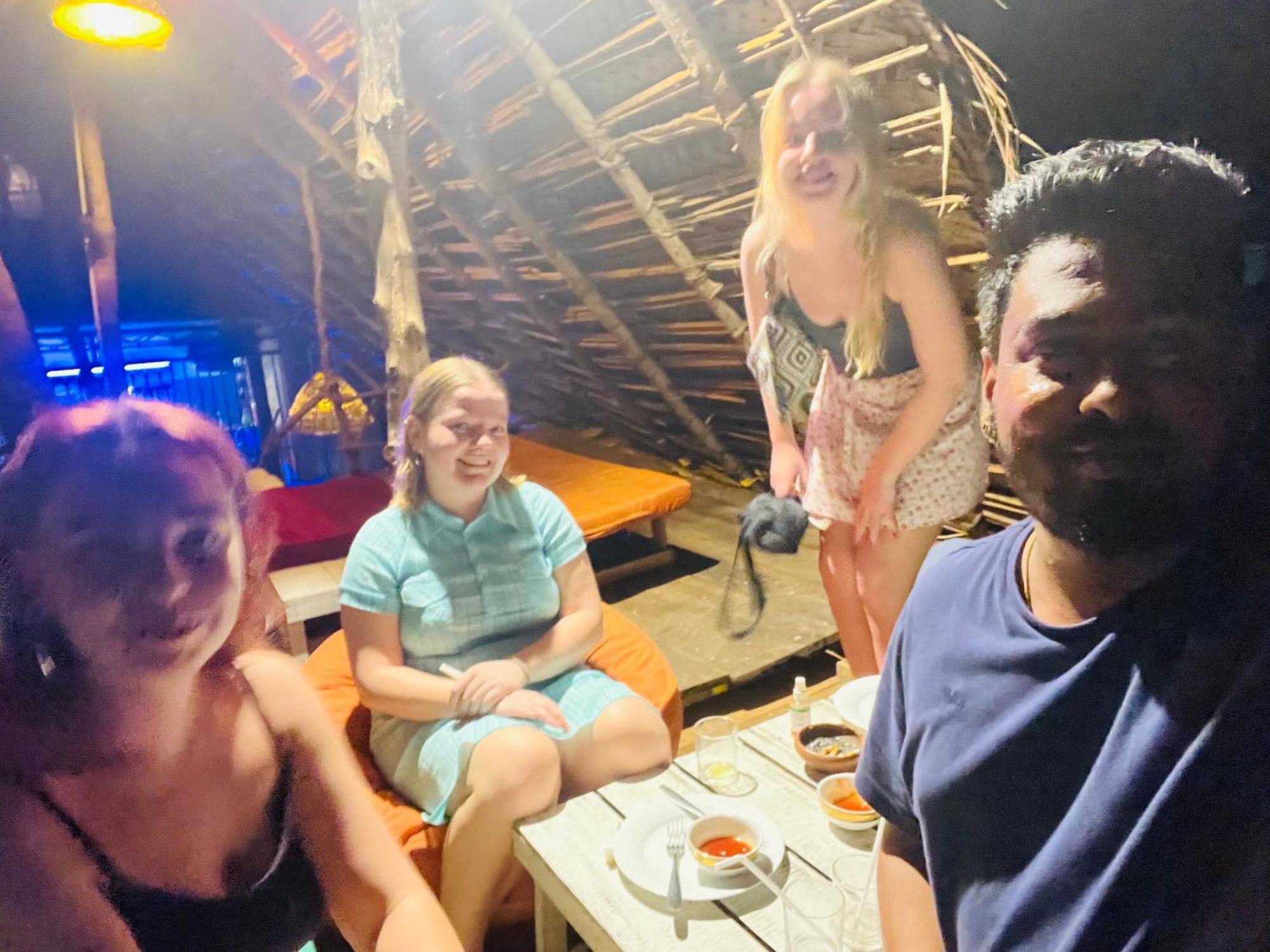 Honey Beach Negombo Dış mekan fotoğraf